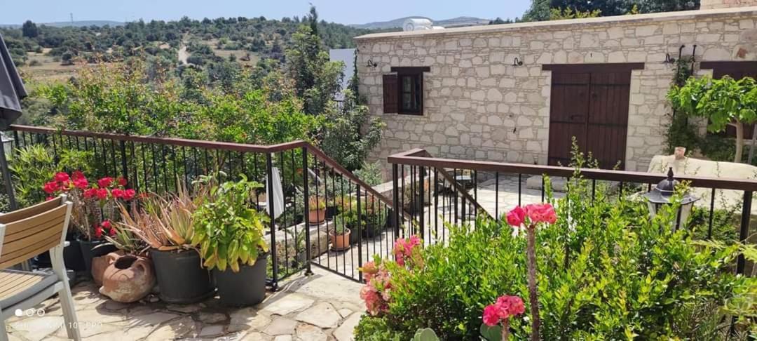 Aliki'S House 1+ 2 Guest House Polis Ngoại thất bức ảnh