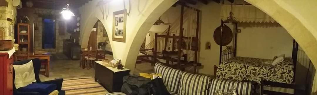 Aliki'S House 1+ 2 Guest House Polis Ngoại thất bức ảnh