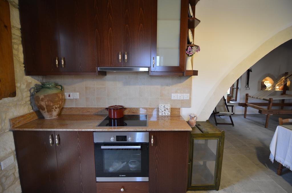 Aliki'S House 1+ 2 Guest House Polis Phòng bức ảnh